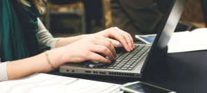 Read more about the article Roman Özeti Yazdırma Ücretleri: Ne Kadara Mal Olur?